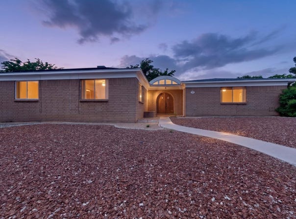 9817 Pitt Place NE, Albuquerque, NM 87111