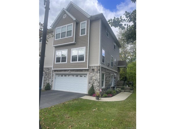 2 Seeley Bull Street, Monroe, NY 10950