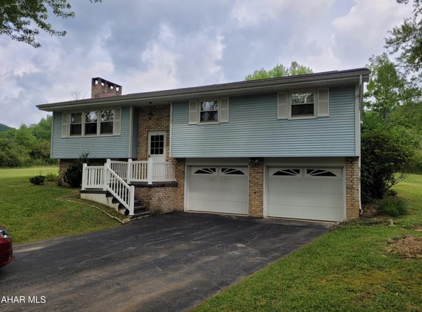 193 Moser Road, Altoona, PA 16601