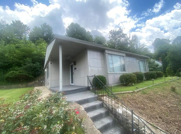 214 Virginia Ave, South Williamson, KY 41503