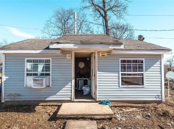 22780 Halbert Drive, St Robert, MO 65584