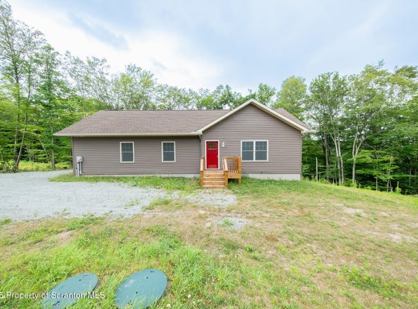 209 Victory Lane, Dalton, PA 18414