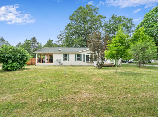 733 N Main Street, Evart, MI 49631