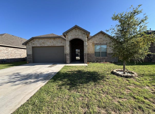 816 N 3rd Street, Wolfforth, TX 79382