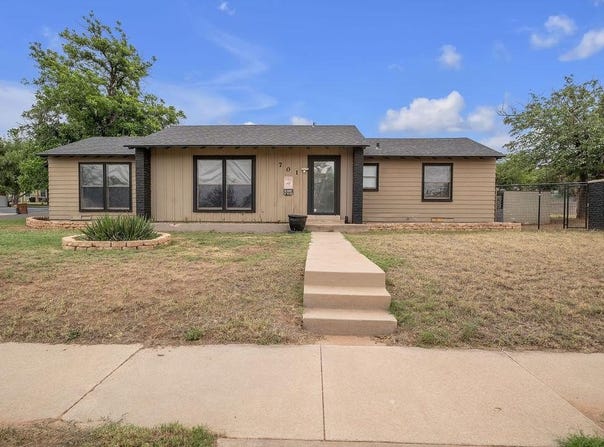 701 W 17th St, Big Spring, TX 79720
