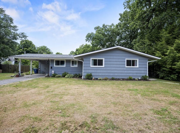 105 Van Winkle Grove, Berea, KY 40403