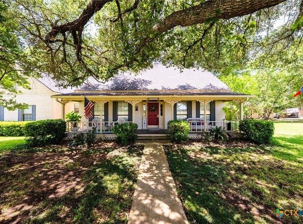 48 Riverside Lane, Martindale, TX 78655