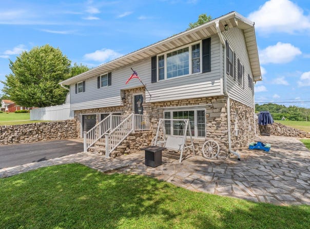 1058 N Sandy Hook Road Road, Paoli, IN 47454