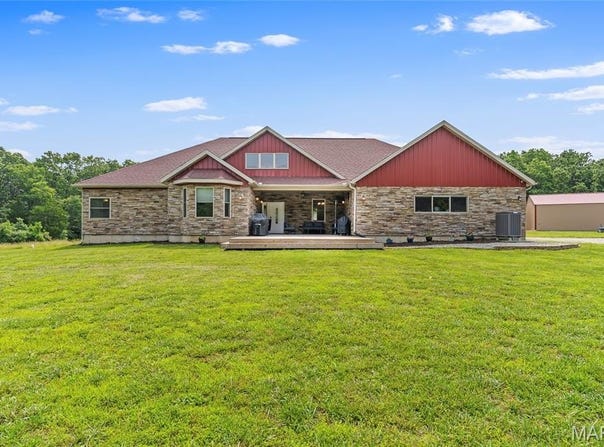 19340 Tulsa Drive, Lebanon, MO 65536