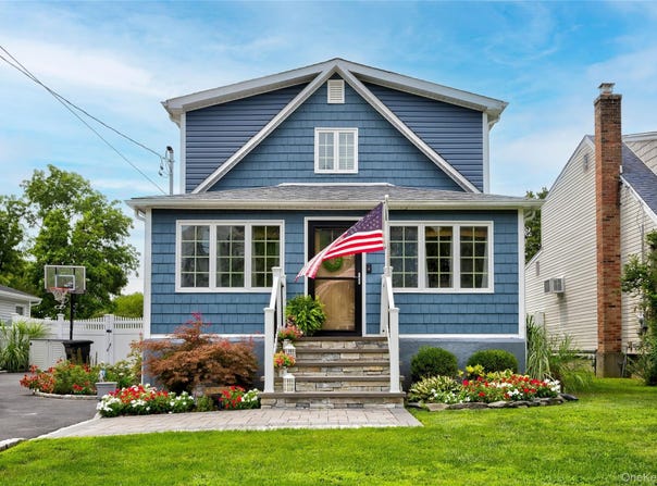 253 4th Street, East Northport, NY 11731