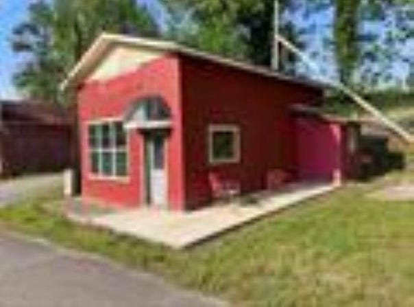 231 Main St, Vina, AL 35593