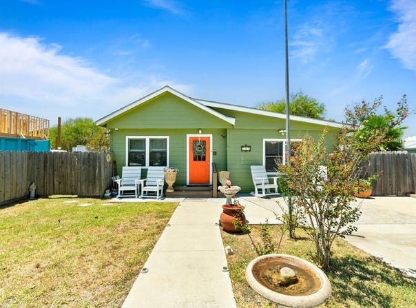 709 S Fuqua, ROCKPORT, TX 78382