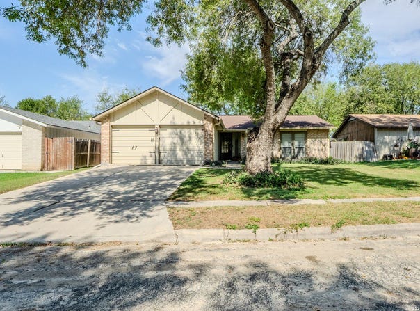 6239 HOPES FERRY ST, San Antonio, TX 78233