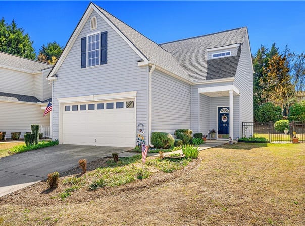 105 Ledgewood Way, Easley, SC 29642