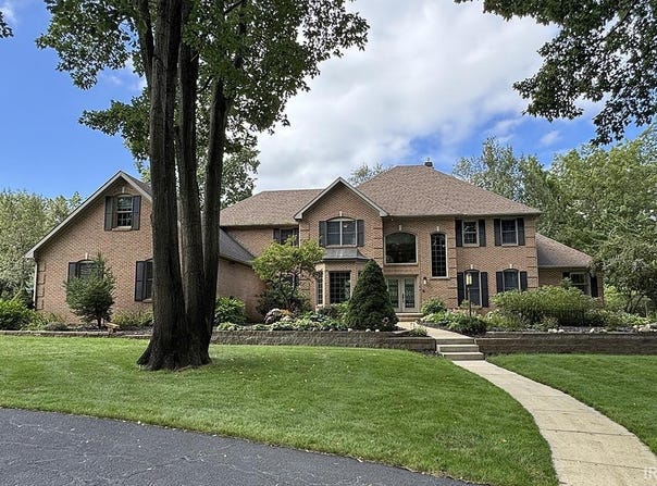 55015 Colonial Ridge Drive, Bristol, IN 46507-9317