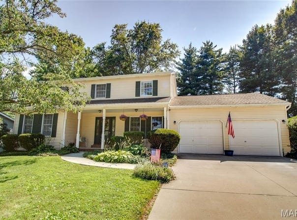 1909 Biscay Drive, Godfrey, IL 62035