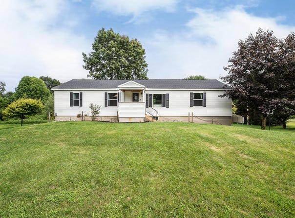 3205 Kalmbach Road, Grass Lake, MI 49240