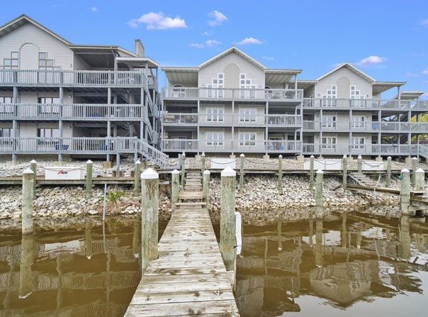 315 5th Avenue, Manistee, MI 49660