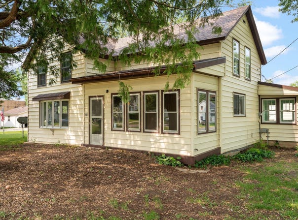 402 Brodhead Street, Mazomanie, WI 53560
