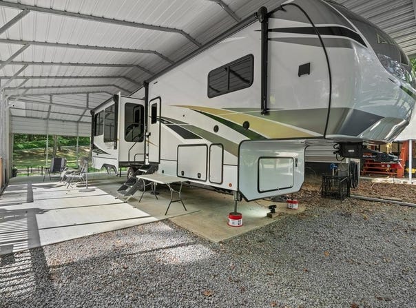 80 Phoenix Drive, Chatsworth, GA 30705