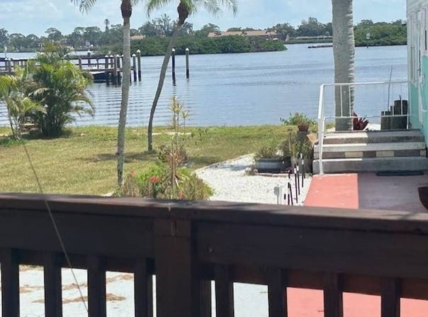 131 Lazy Ave, Bradenton, FL 34208