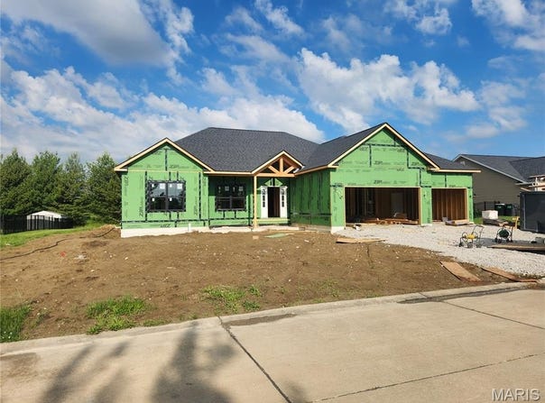 9588 Mallard Drive, Mascoutah, IL 62258