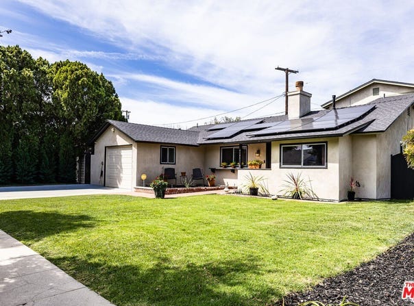 8131 Bianca Ave, Northridge, CA 91325