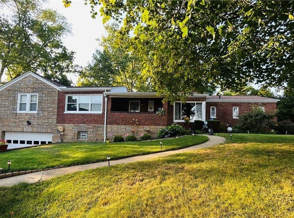 2699 Abington Road, Fairlawn, OH 44333