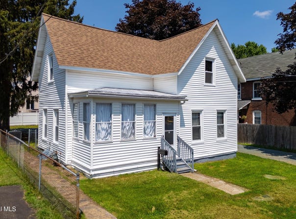 30 Newman Avenue, Mechanicville, NY 12118