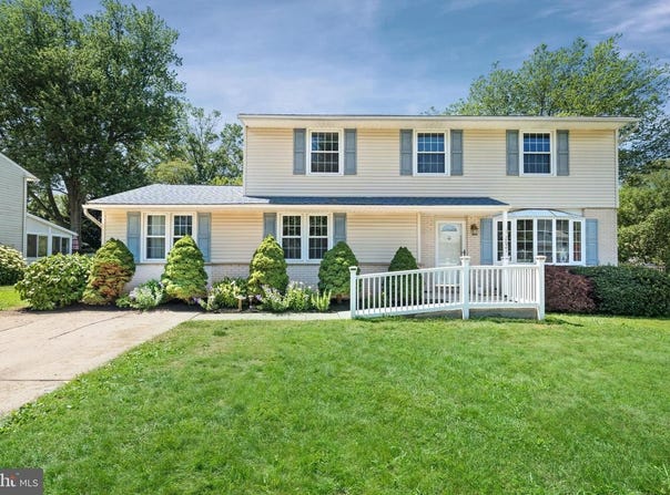 2621 DARTMOUTH WOODS RD, WILMINGTON, DE 19810