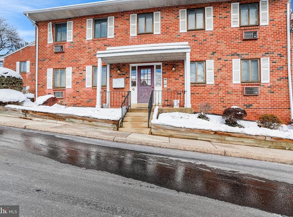 1 LAWRENCE Road, BROOMALL, PA 19008