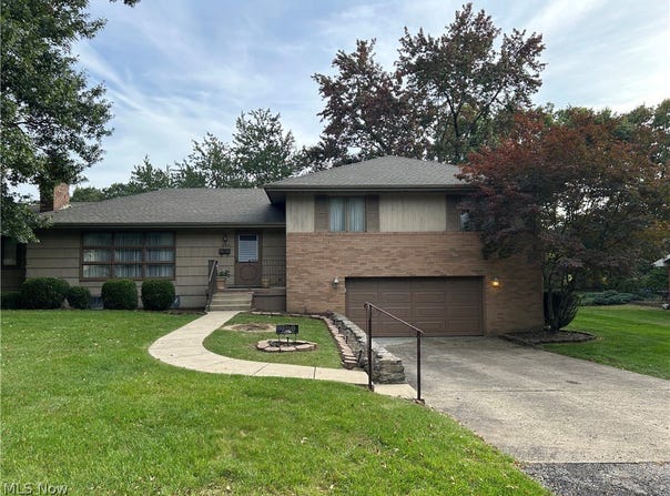 490 N Samuel Drive, Zanesville, OH 43701