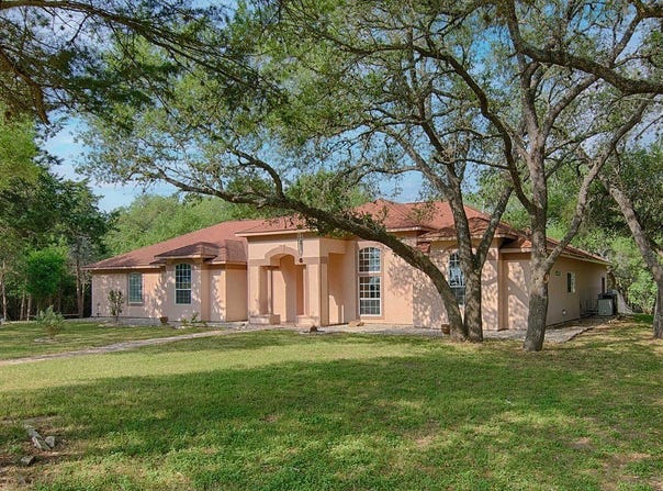 250 Bucek Lane, Schulenburg, TX 78956