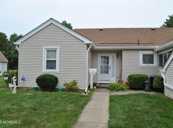 82 B Parkway Drive, Freehold, NJ 07728