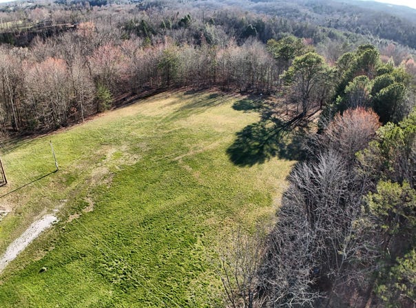 1305 Hawk Creek Road, London, KY 40741