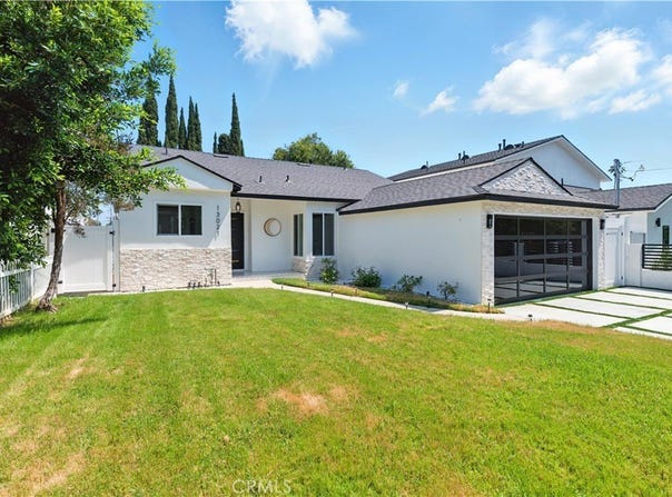 13021 Killion Street, Sherman Oaks, CA 91401