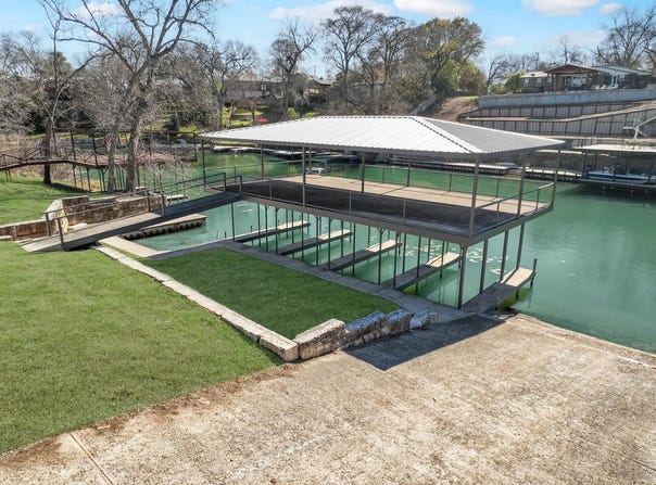 240 Rio Drive, New Braunfels, TX 78130