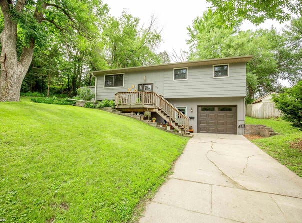 615 W State St, Algona, IA 50511