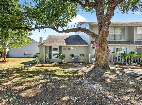 259 Highpoint Drive, Diamondhead, MS 39525