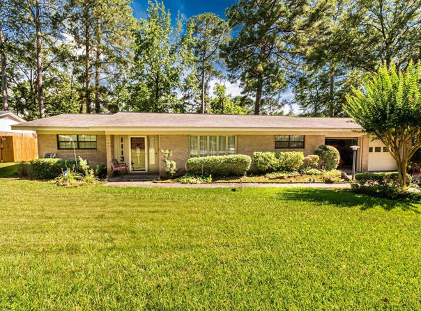 1113 Brookwood Dr, El Dorado, AR 71730