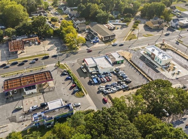 719 S WHITE HORSE PIKE, LINDENWOLD, NJ 08021