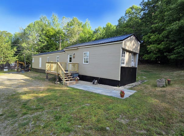 7 Mccutcheon Road, Clifton, ME 04428