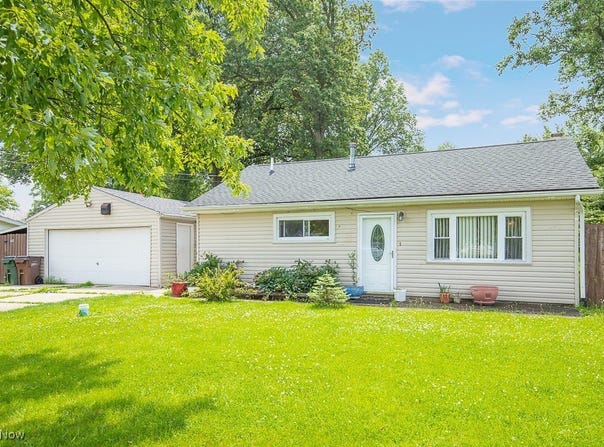 35109 Elm Road, Grafton, OH 44044