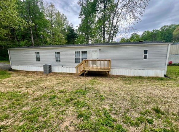 48 McCastle Lane, Hendersonville, NC 28792