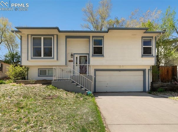2706 N Chestnut Street, Colorado Springs, CO 80907