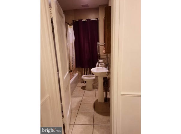 447 WEST CHESTER PIKE, HAVERTOWN, PA 19083