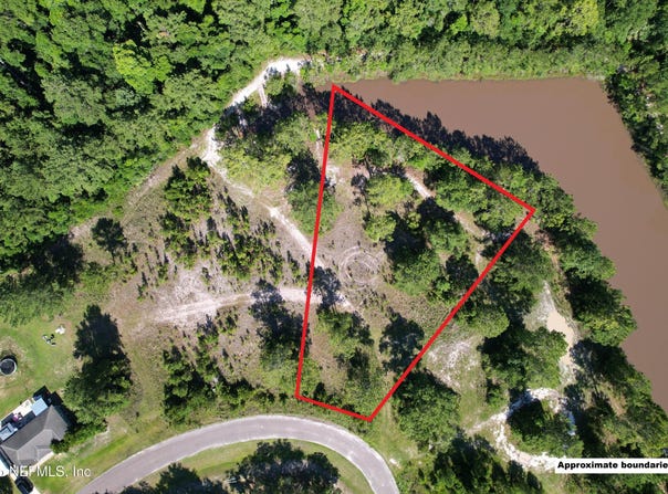 129 BLACKJACK Circle, Hollister, FL 32147