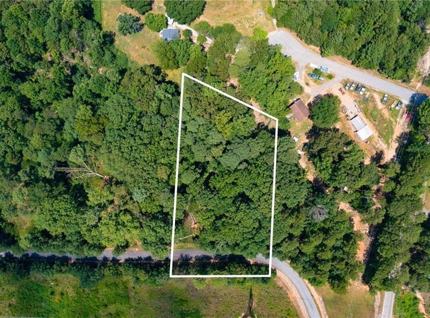 Linn Garden Lane lot: 2, West Union, SC 29696