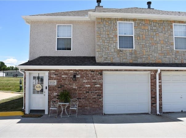 1529 E 120th Street, Olathe, KS 66061
