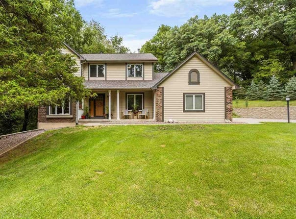 6 High Point Ct NE, IowaCity, IA 52240